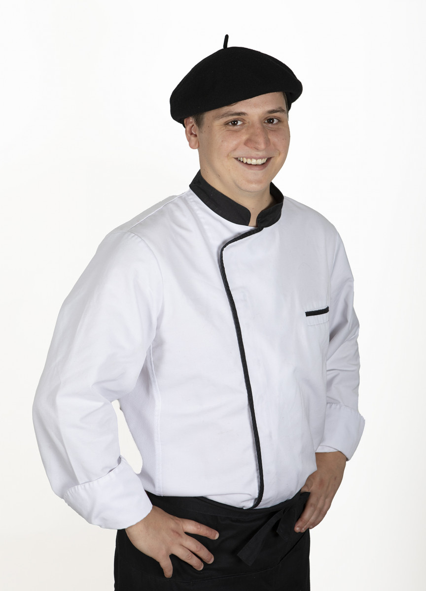 Robin, membre de l'équipe Labo M Traiteur